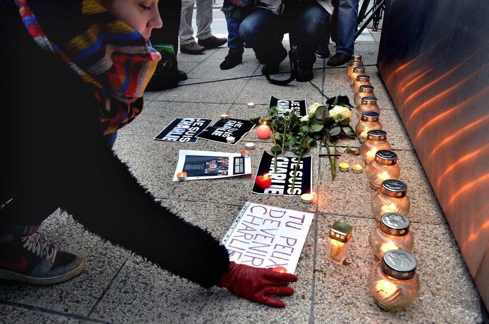 Pieta za oběti pařížského teroru v maďarské Budapešti