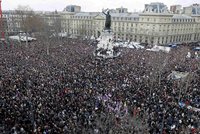 Paříží pochodovalo 1,5 milionu lidí: My všichni jsme Charlie!