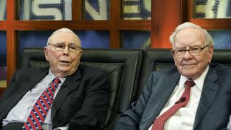 Zemřel americký miliardář Charlie Munger. Pravá ruka Warrena Buffetta