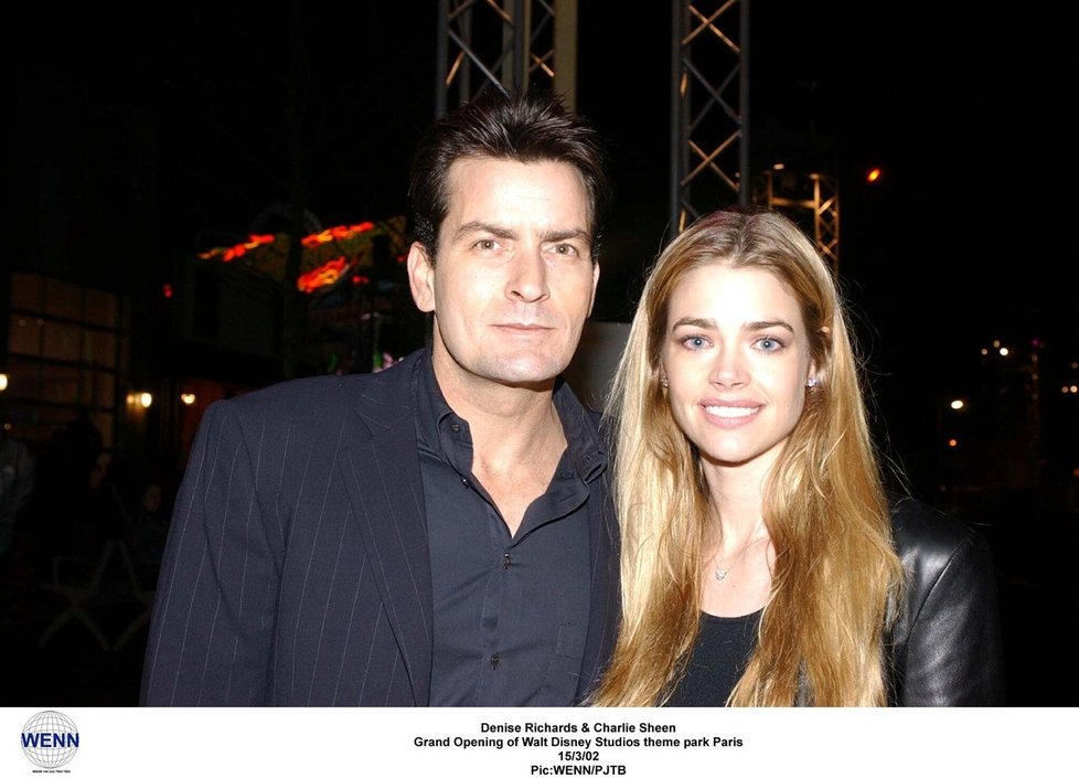 Charlie Sheen a Denise Richardsová.