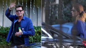 Charlie Sheen slavil Díkuvzdání s tátou Martinem. Usměvavý herec si přivezl alkohol a neznámou dámu.