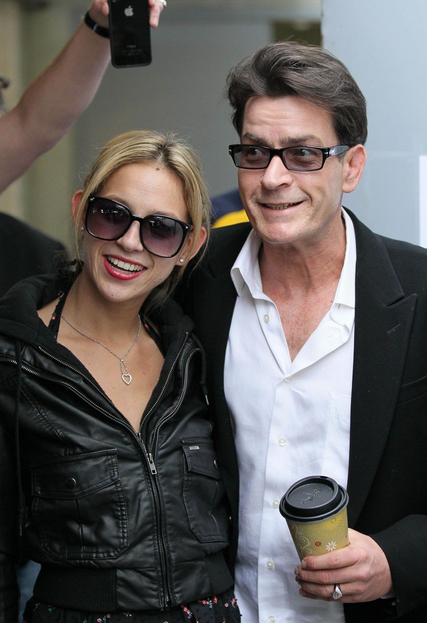 Charlie Sheen a Natalie Kenlyová