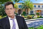 Takřka 4 miliardy korun prohýřil Charlie Sheen a nyní je prý na mizině. Dokonce prý chce prodat své dvě vily.