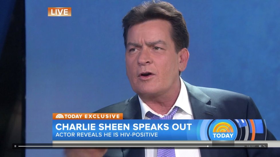 Herec Charlie Sheen přiznal, že je HIV pozitivní.