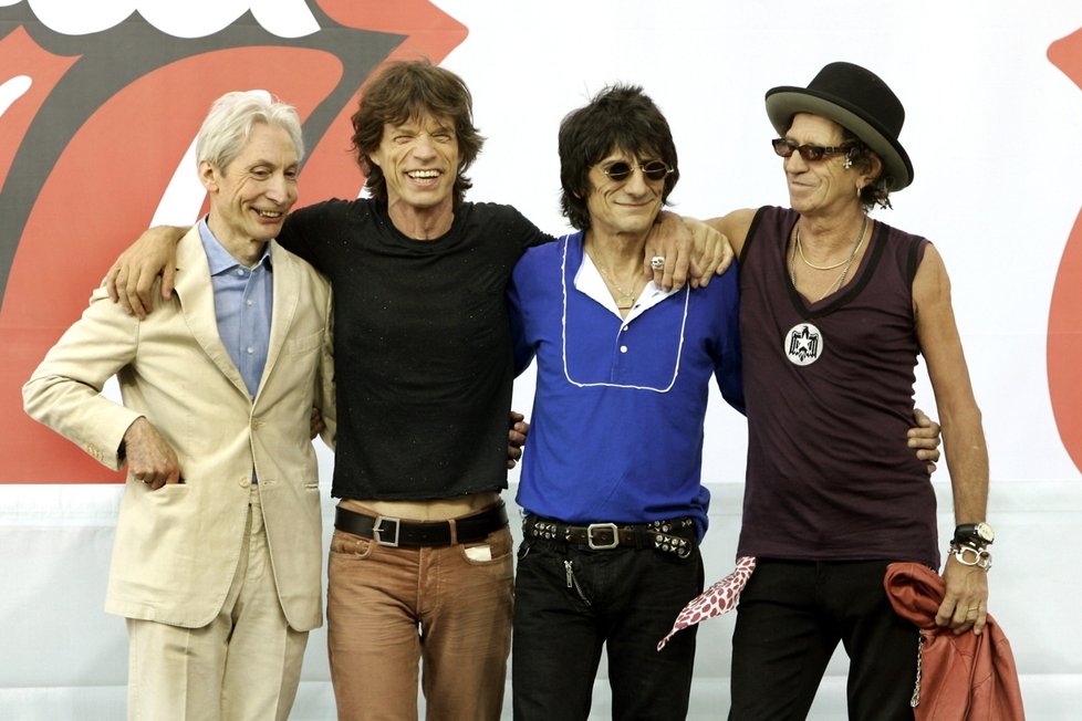 Zleva Charlie Watts (71), Mick Jagger, Ronnie Wood (65) a Keith Richards (68).
