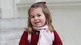 Tak tu bychom nepoznali! Princezna Charlotte nastoupila do školky