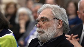 Chartista Gruntorád začal držet hladovku: Kvůli nízkým penzím disidentů požaduje odchod Jurečky