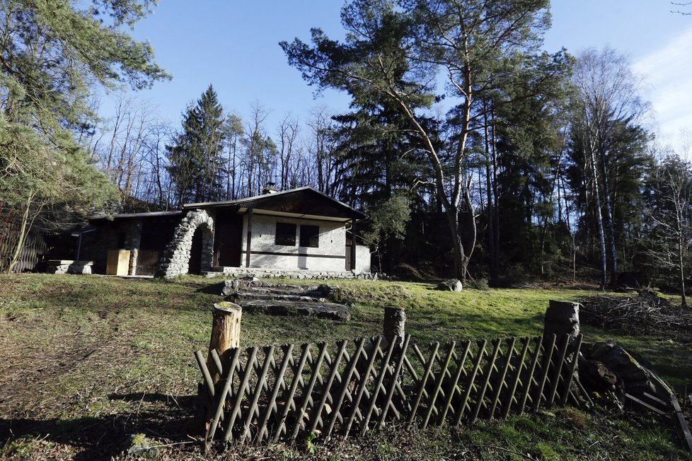 Chata v Plané nad Lužnicí, která patřila herci Rudolfu Hrušínskému