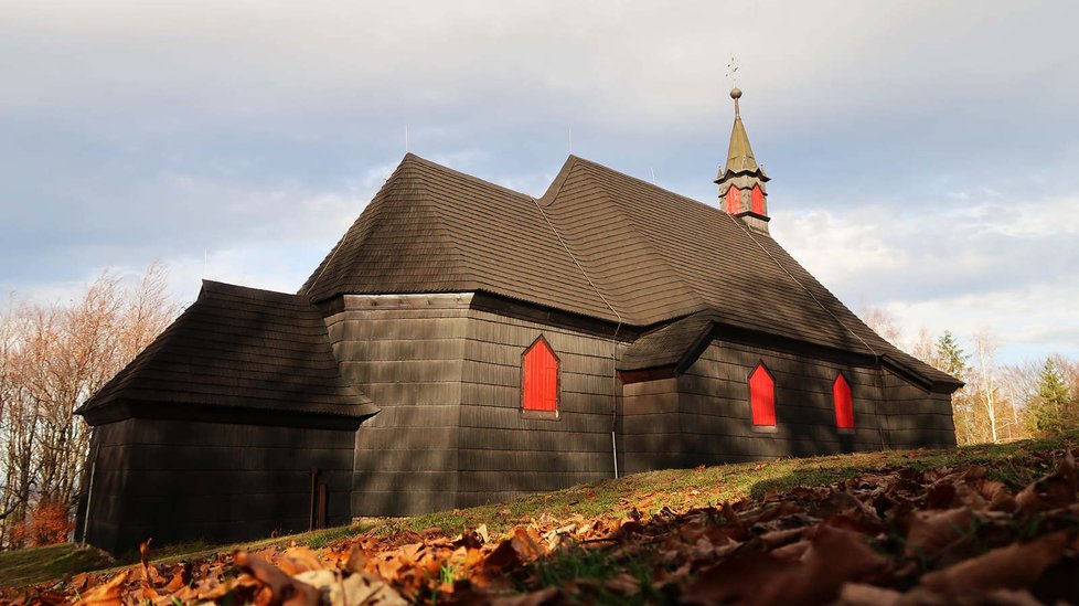 Nedaleký kostelík sv. Anotnína.