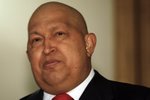 Venezuelský prezident Hugo Chávez po léčbě rakoviny nadále bojuje s plicní infekcí