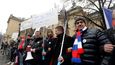 Zástupci a příznivci iniciativy Chcípl PES demonstrují před Úřadem vlády ČR (29. 1. 2021)
