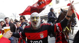 VIDEO: Lehké ženy, pivo a fotbal. Amsterdam žije velkým finále