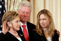 Dcera Billa Clintona se vdává: Tati, do svatby musíš zhubnout!