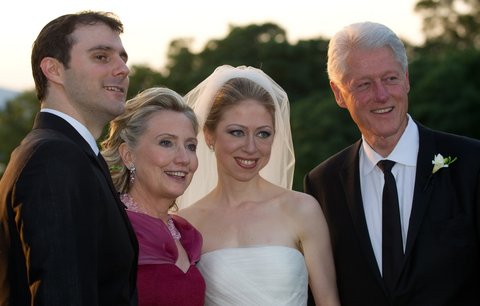 Princeznička Chelsea Clinton se vdala. Ve třiceti letech.