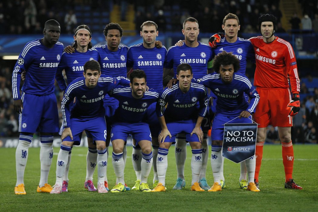 Týmová fotografie Chelsea před utkáním s Mariborem