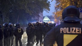 Chemnitzem začaly cloumat protesty po vraždě 35letého Němce