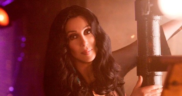 Cher si stále nemůže zvyknout, že se z její dcery stal muž