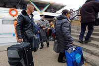 Lidé v Chersonu odmítají výzvy Rusů k evakuaci: „Sympatizanti s Rusy utekli, zbytek si dělá zásoby“