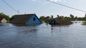 V Chersonské oblasti pokračují záplavy (9.6.2023)