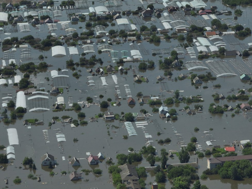 Letecké záběry záplav v Chersonské oblasti (8.6.2023)