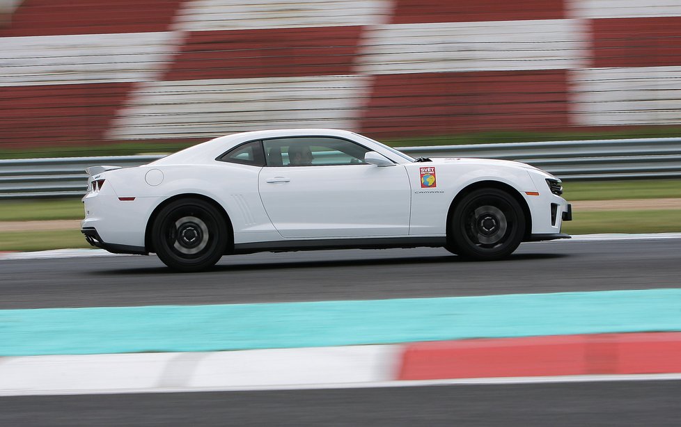 Chevrolet Camaro ZL1 AT