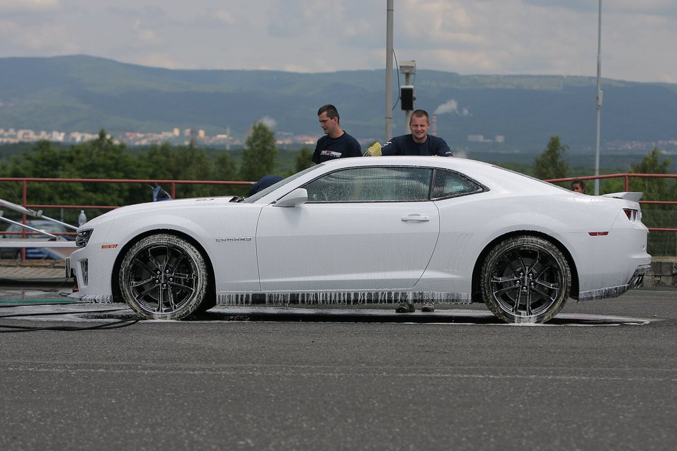 Chevrolet Camaro ZL1 AT