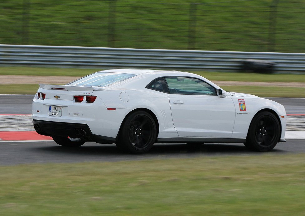 Chevrolet Camaro ZL1 AT