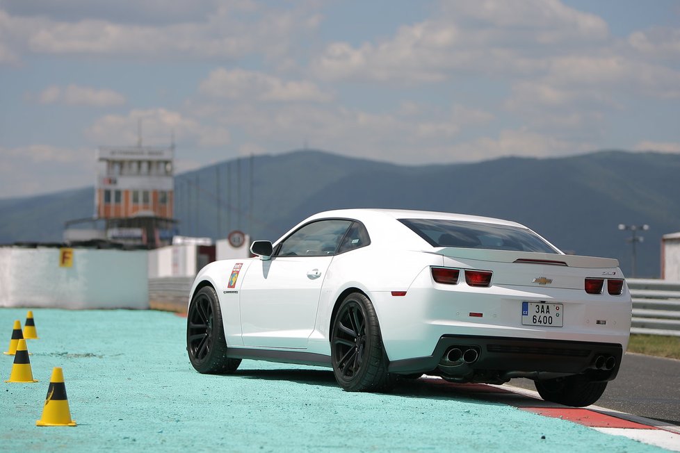 Chevrolet Camaro ZL1 AT