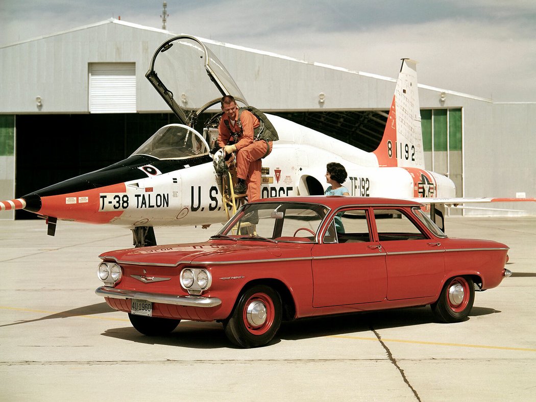 Chevrolet Corvair Deluxe 700 (1960)