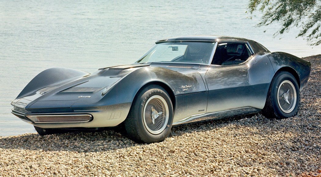 Chevrolet Corvette Mako Shark II Concept (1965)