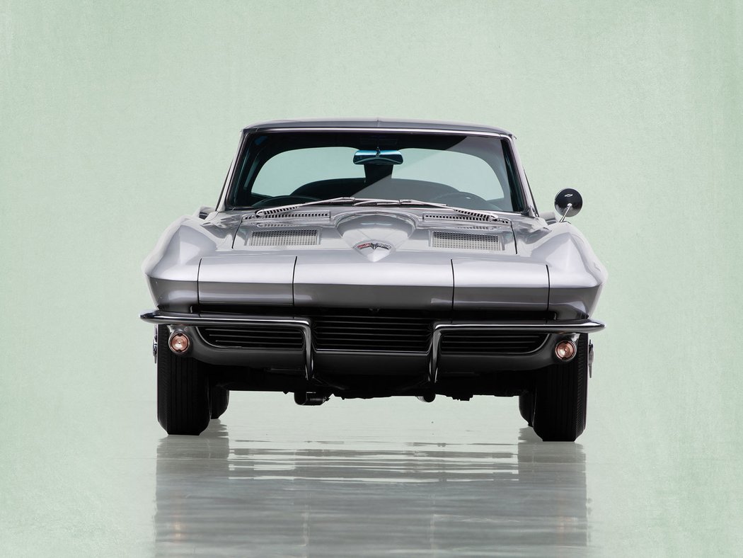 Chevrolet Corvette Sting Ray (C2) (1963)