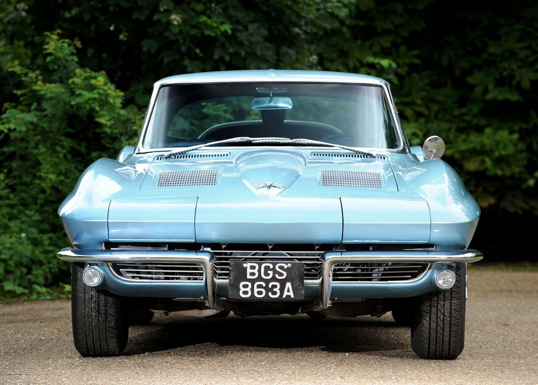 Chevrolet Corvette Sting Ray (C2) (1963)