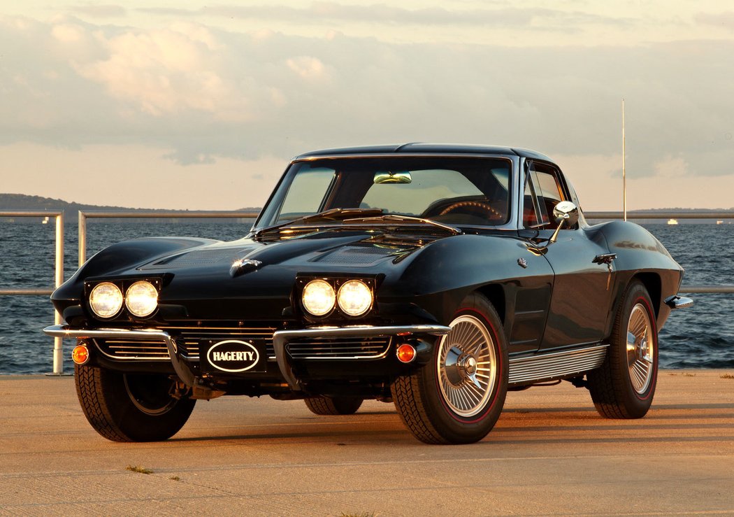 Chevrolet Corvette Sting Ray (C2) (1963)