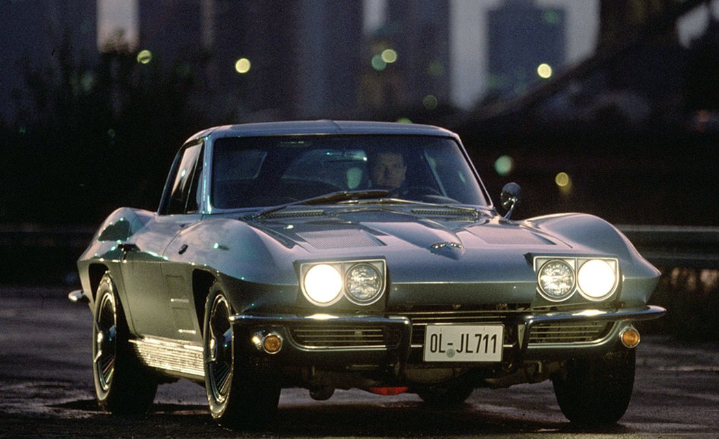 Chevrolet Corvette Sting Ray (C2) (1963)