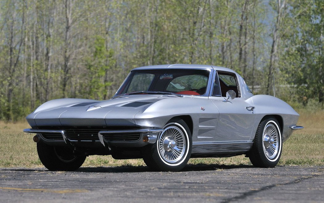 Chevrolet Corvette Sting Ray (C2) (1963)