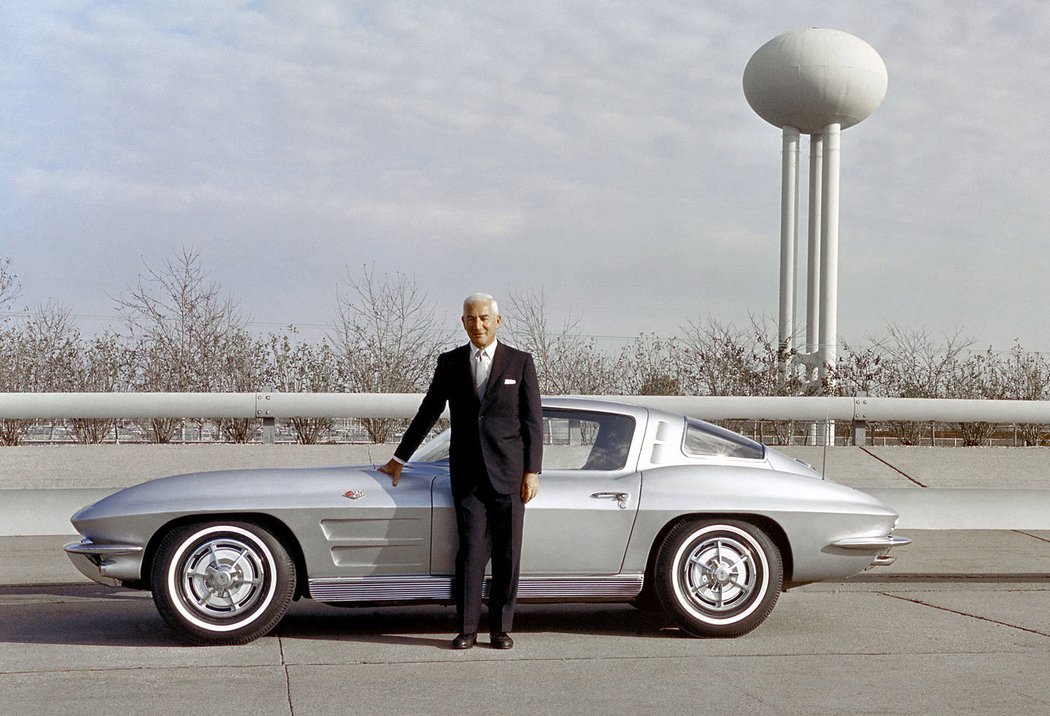 Chevrolet Corvette Sting Ray (C2) (1963)