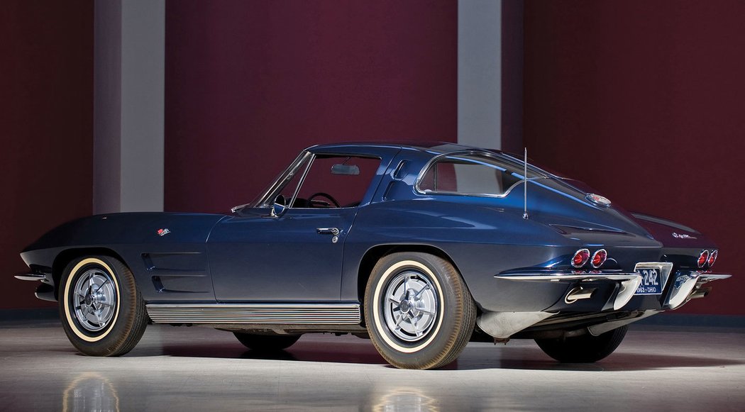 Chevrolet Corvette Sting Ray (C2) (1963)