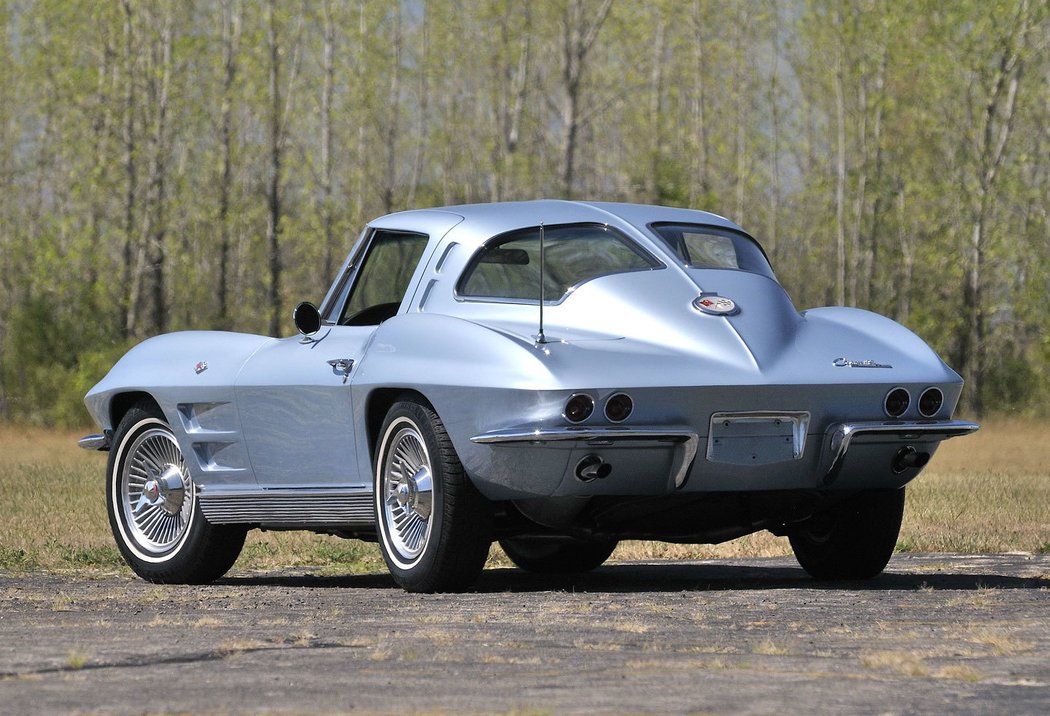 Chevrolet Corvette Sting Ray (C2) (1963)