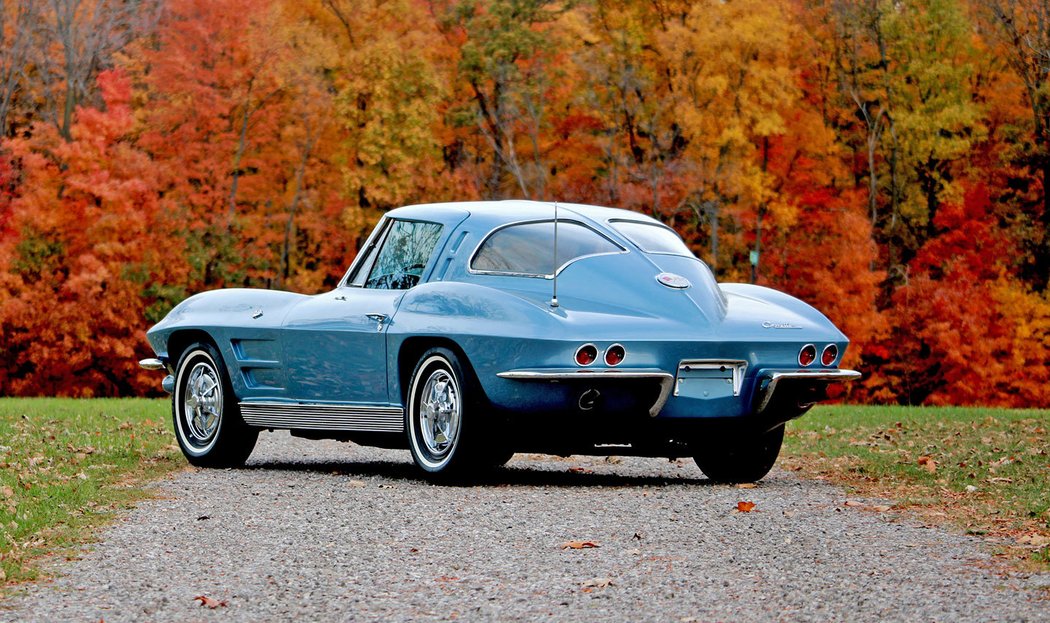 Chevrolet Corvette Sting Ray (C2) (1963)