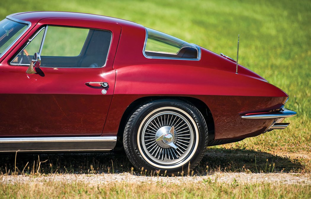 Chevrolet Corvette Sting Ray L72 Sport Coupe (1966)