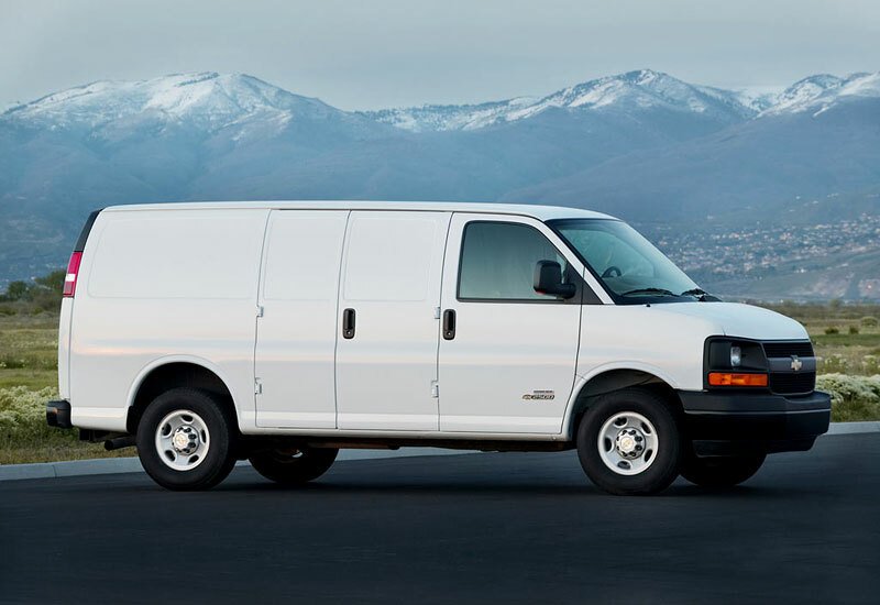 Chevrolet Express Cargo Van (od roku 2002)