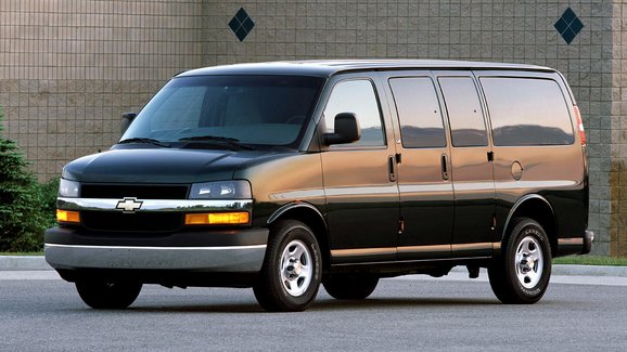 Chevrolet používá na výrobu nových dodávek díly z 80. let