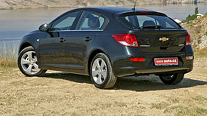 Chevrolet Cruze hatchback: První jízdní dojmy Chevrolet Cruze hatchback: První jízdní dojmy