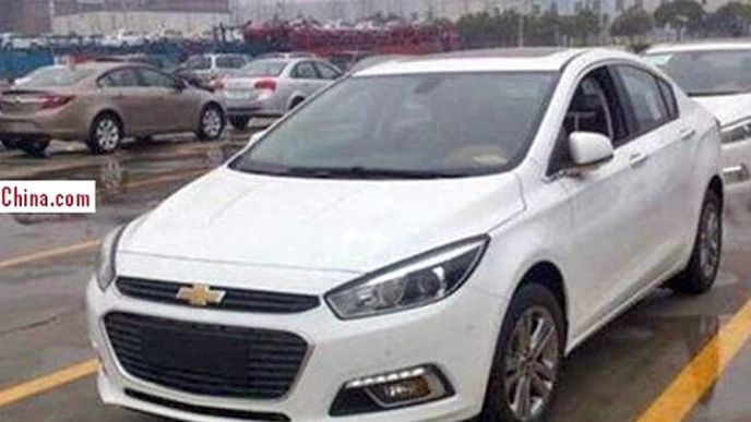 Nový Chevrolet Cruze na prvních fotografiích Nový Chevrolet Cruze na prvních fotografiích
