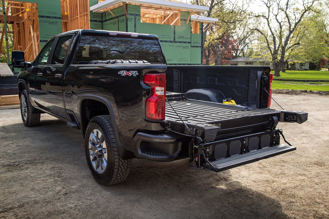 Chevrolet Silverado HD Multi-Flex Tailgate