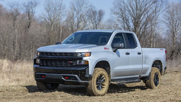 Chevrolet Silverado 1500 v nové generaci nabízí 6.2 V8 i přeplňovaný čtyřválec a turbodiesel 