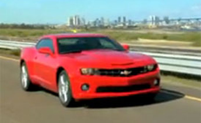 Video: Chevrolet Camaro SS – Nejostřejší verze v pohybu i staticky