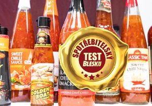 Spotřebitelský test Blesku se tentokrát zaměřil na sladkokyselé chilli omáčky. Podle čeho je vybírat?