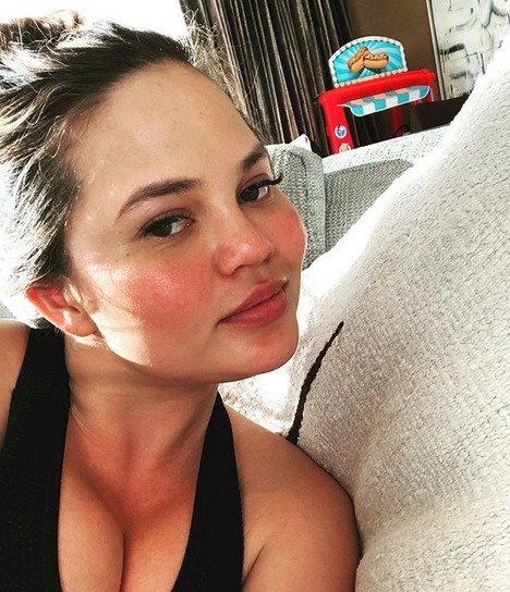 Modelka Chrissy Teigen