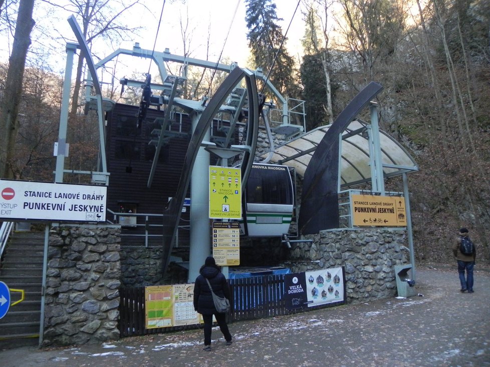 Až 200 tisíc turistů přiláká každý rok přírodní oblast Moravského krasu.